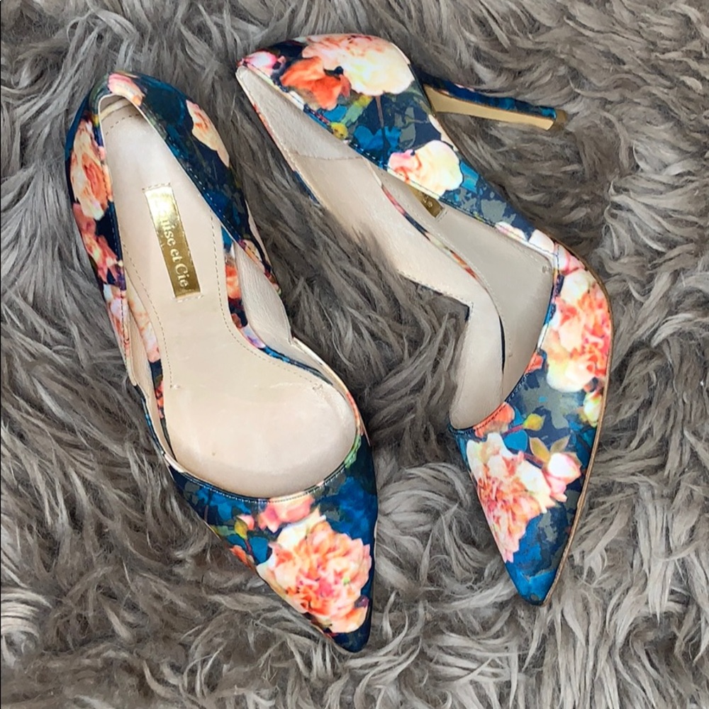 Louise et Cie Floral Pump